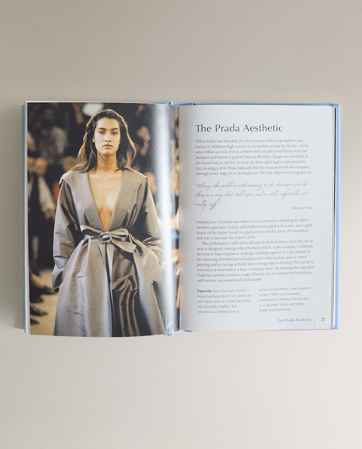 KOFFIETAFELBOEK THE LITTLE BOOK OF PRADA