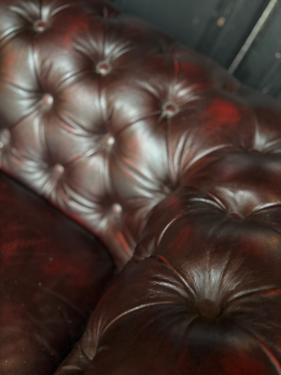 Chesterfield Antiekrode 2 zits bank