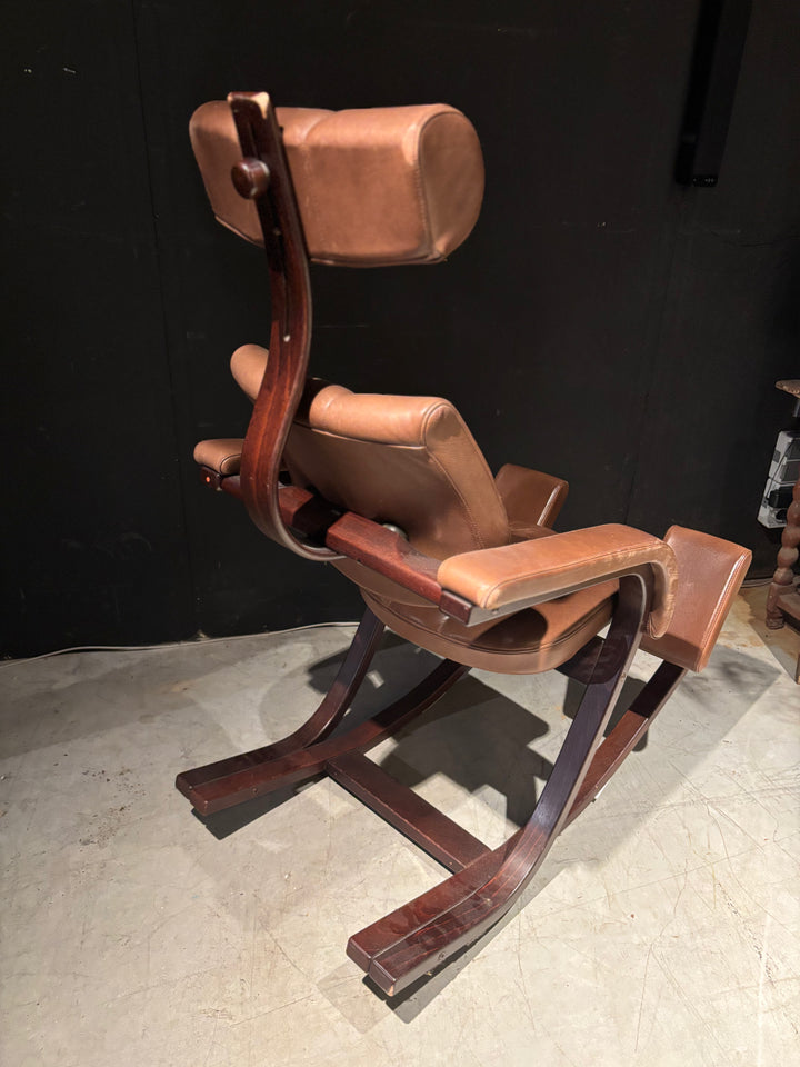 STOKKE Vintage ergonomische stoel designer Peter Opsvik