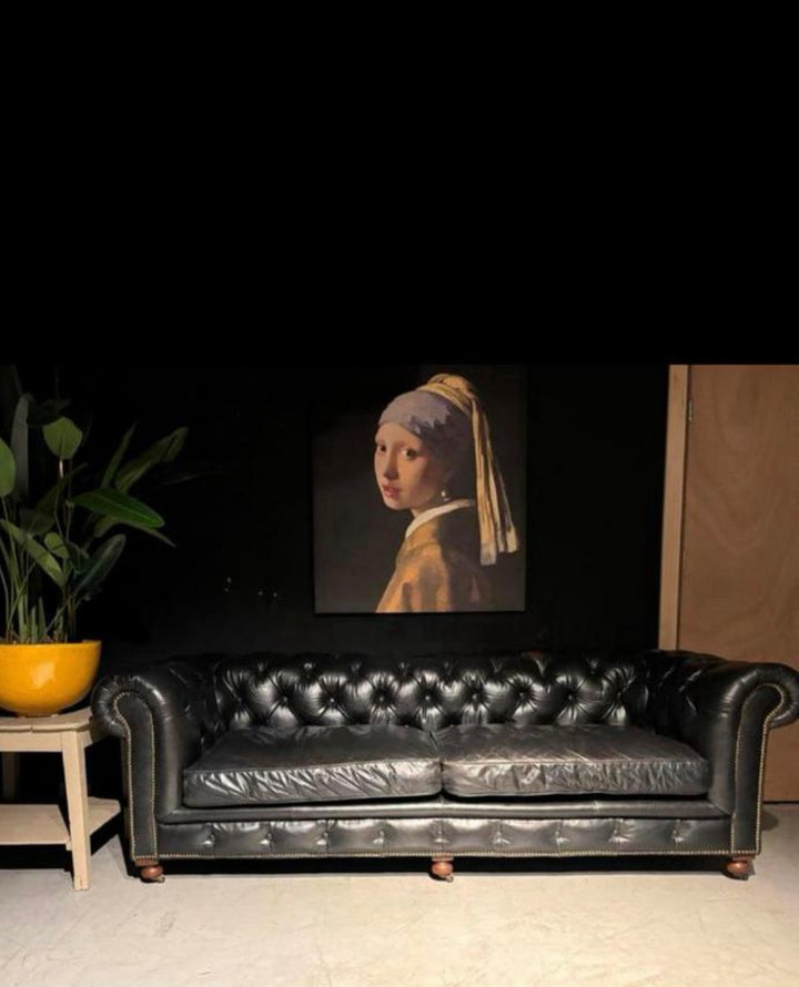 Chesterfield Bank 2.40 breed Zwart generfd leer izgs