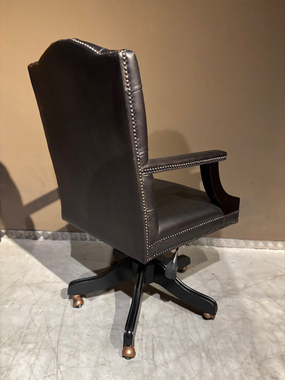 Chesterfield President Chair Nieuwstaat