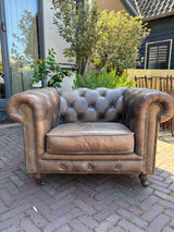 Chesterfield Clubfauteuil Taupe Bruin Leer – Vintage Leren Fauteuil