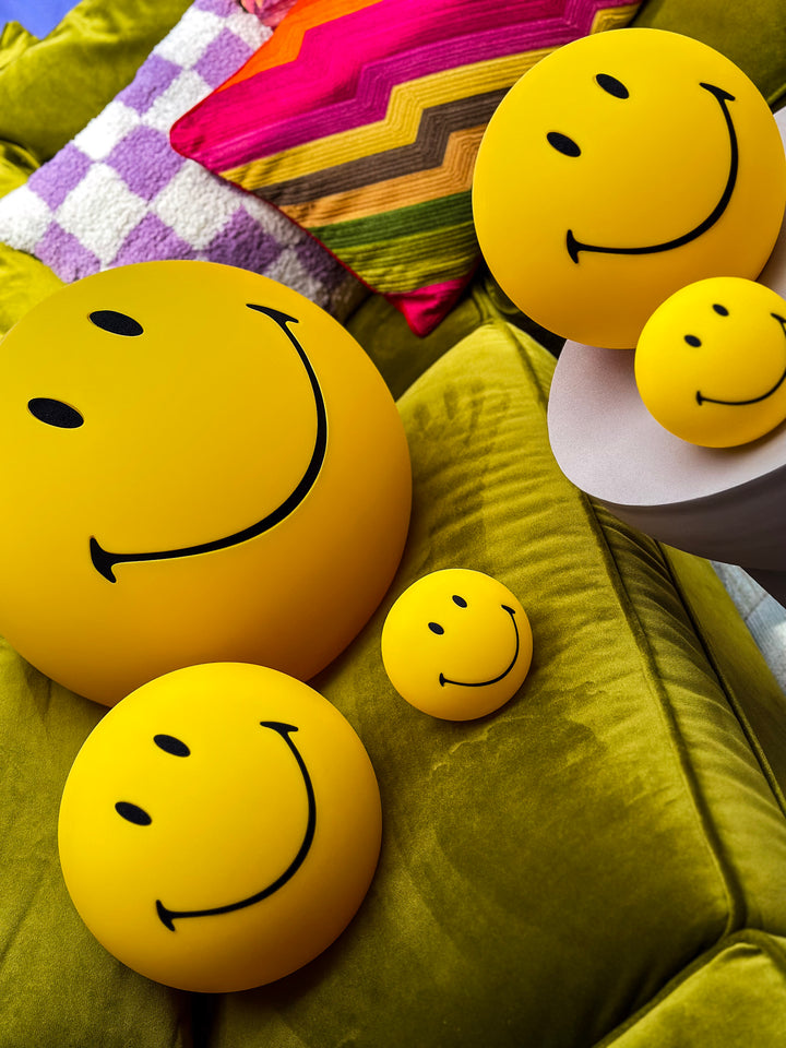 Mr Maria Smiley Lamp