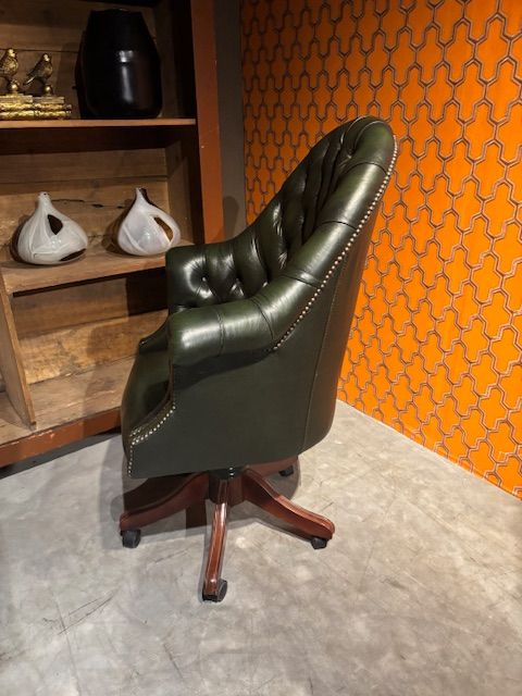 Chesterfield President Swivel Chair