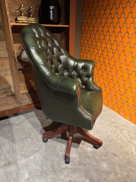 Chesterfield President Swivel Chair