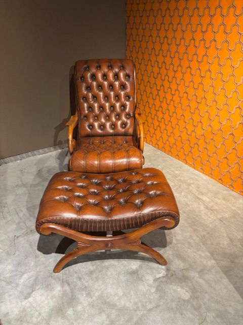 Chesterfield Slipper Fauteuil met Hocker