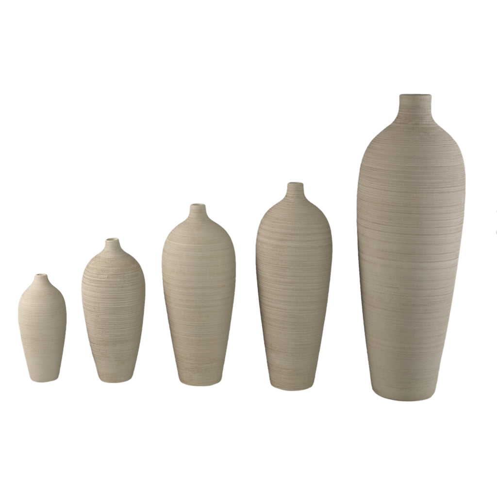 Cavinn Beige matt ceramic bottle vase M PTMD