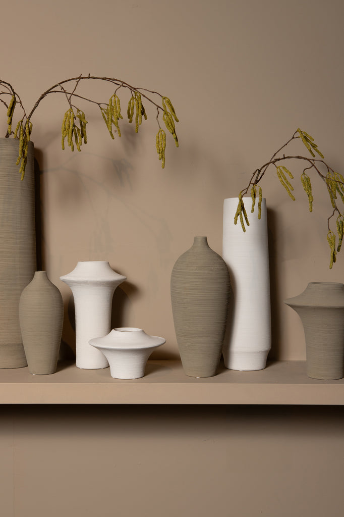 Cavinn Beige matt ceramic bottle vase XL PTMD