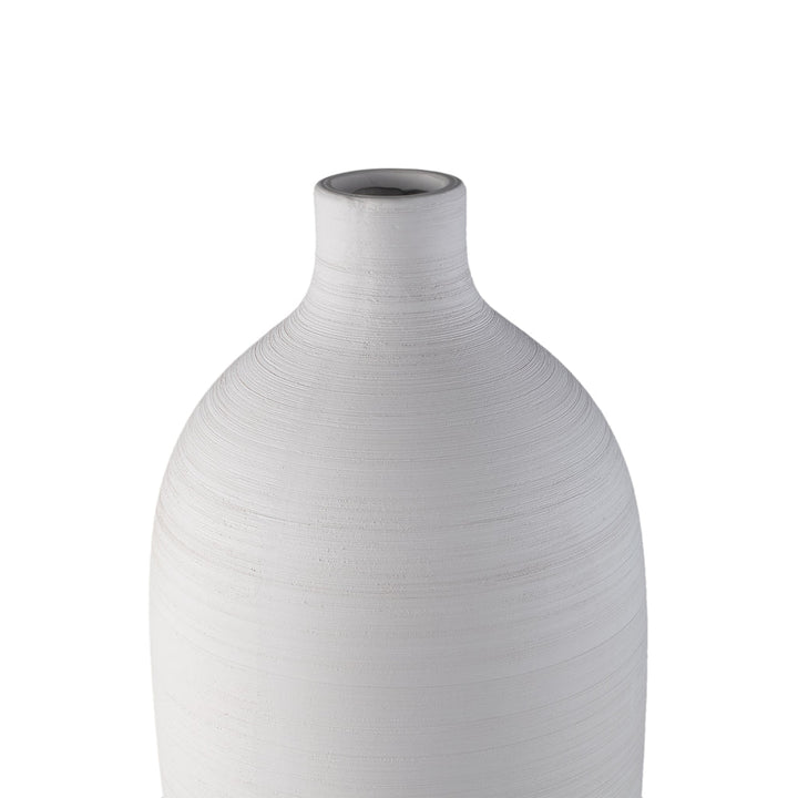 Cavinn White matt ceramic bottle vase XL PTMD