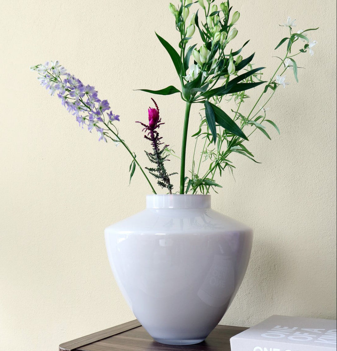 Kagera Ivory Vaas – Mondgeblazen Glas in Wit & Beige – Stijlvolle Aanvulling voor Elk Interieur