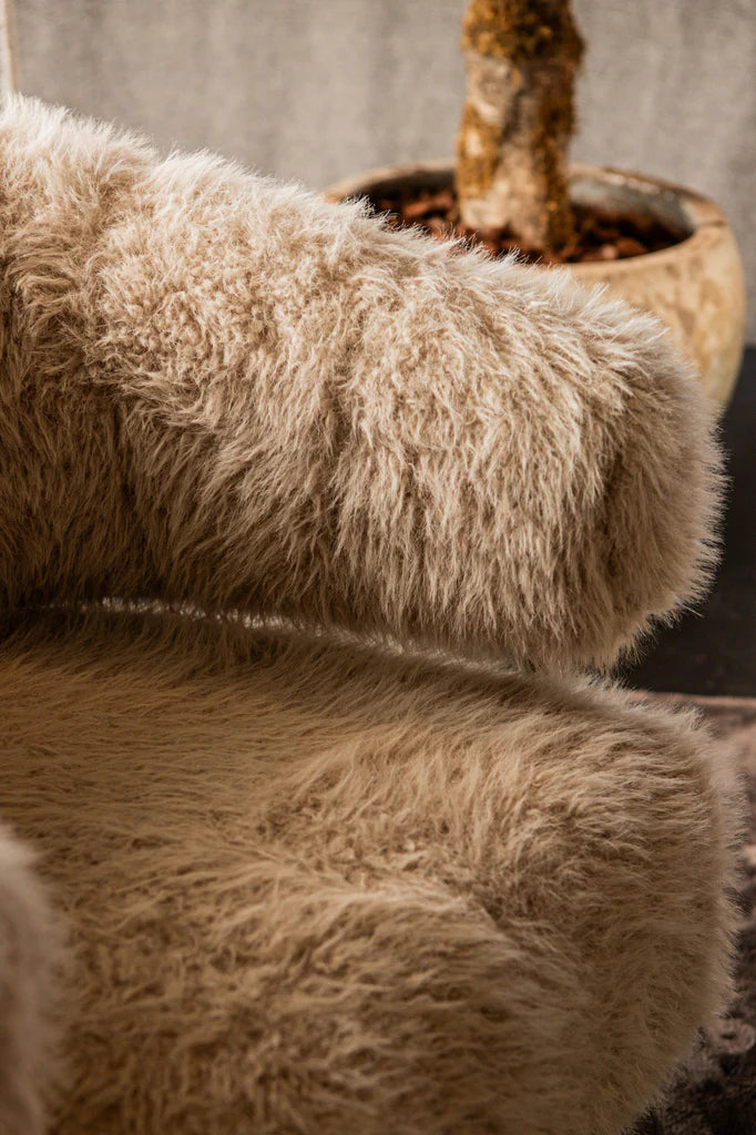 Hair Cream fauteuil met GRATIS Linde  Beige plaid t.w.v.€184 in Cadeaubox  150x200