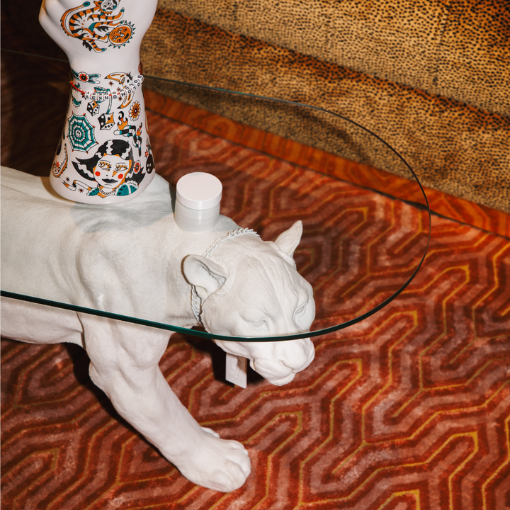 Bold Monkey Dope as Hell Coffee Table – Wit Panter Design (90 cm)