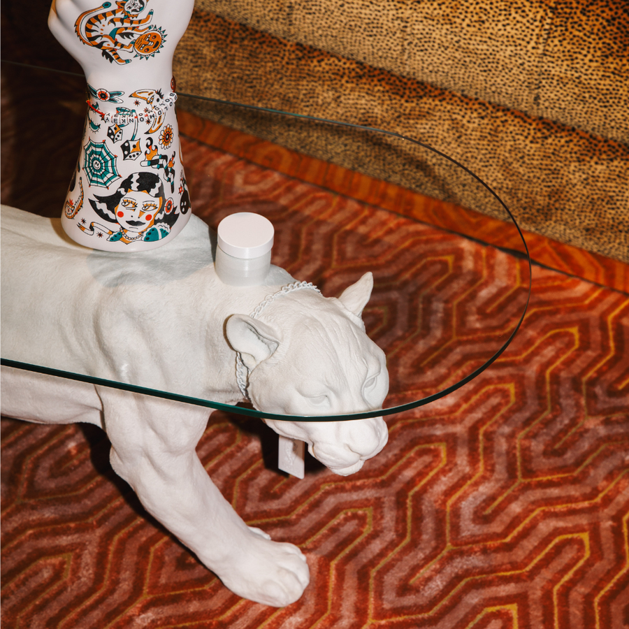 Bold Monkey Dope as Hell Coffee Table – Wit Panter Design (90 cm)