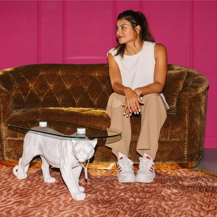 Bold Monkey Dope as Hell Coffee Table – Wit Panter Design (90 cm)
