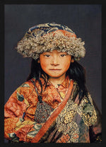 Tibetan Child Blue – Gobelin Wanddecoratie Met Lijst | Luxe Geweven Kunstwerk
