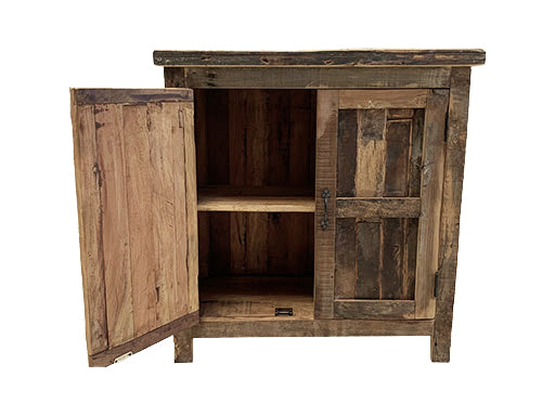 Wandkast grof hout detail