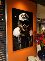 Luxury Snow Girl - Moderne Glass Art - Showroommodel
