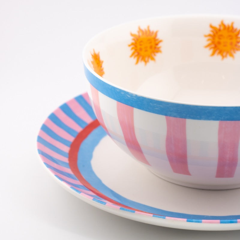 Complete servies set – dinerbord, ontbijtbord, & kom met zonnig design