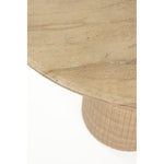 Detail van de betonstructuur van de Brison eettafel