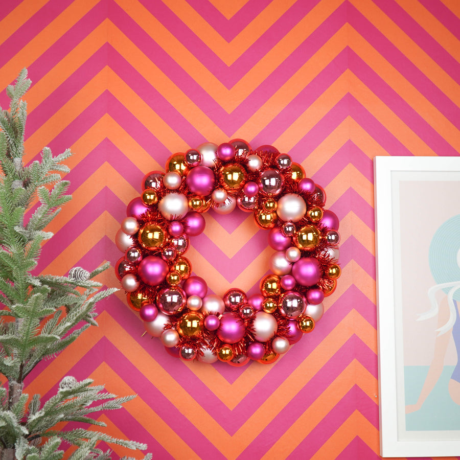 Kerstkrans Kerstballen Roze & Oranje – 34 cm