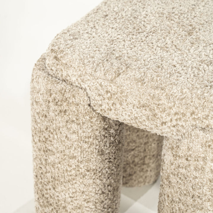 Poef Omla – stof & hout taupe