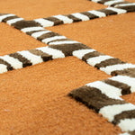 Carpet StripeScape Vloerkleed – Bruin & Caramel