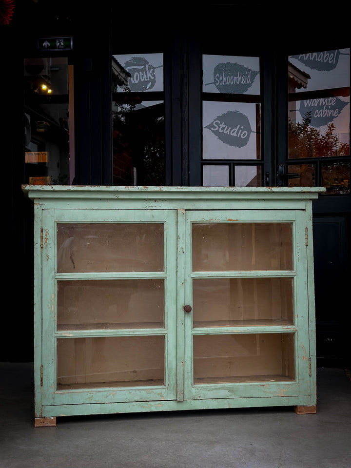Franse brocante vitrine kast