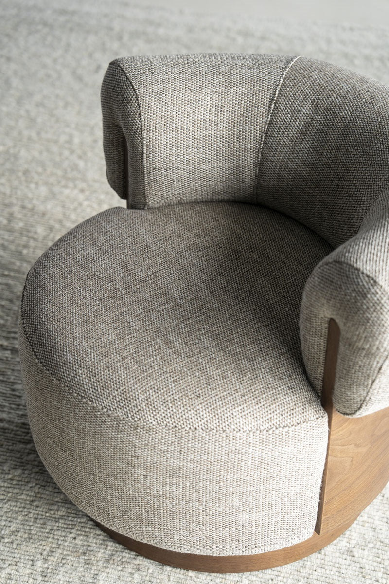 Fauteuil Nila bruin – stof, foam & hout taupe Vanu