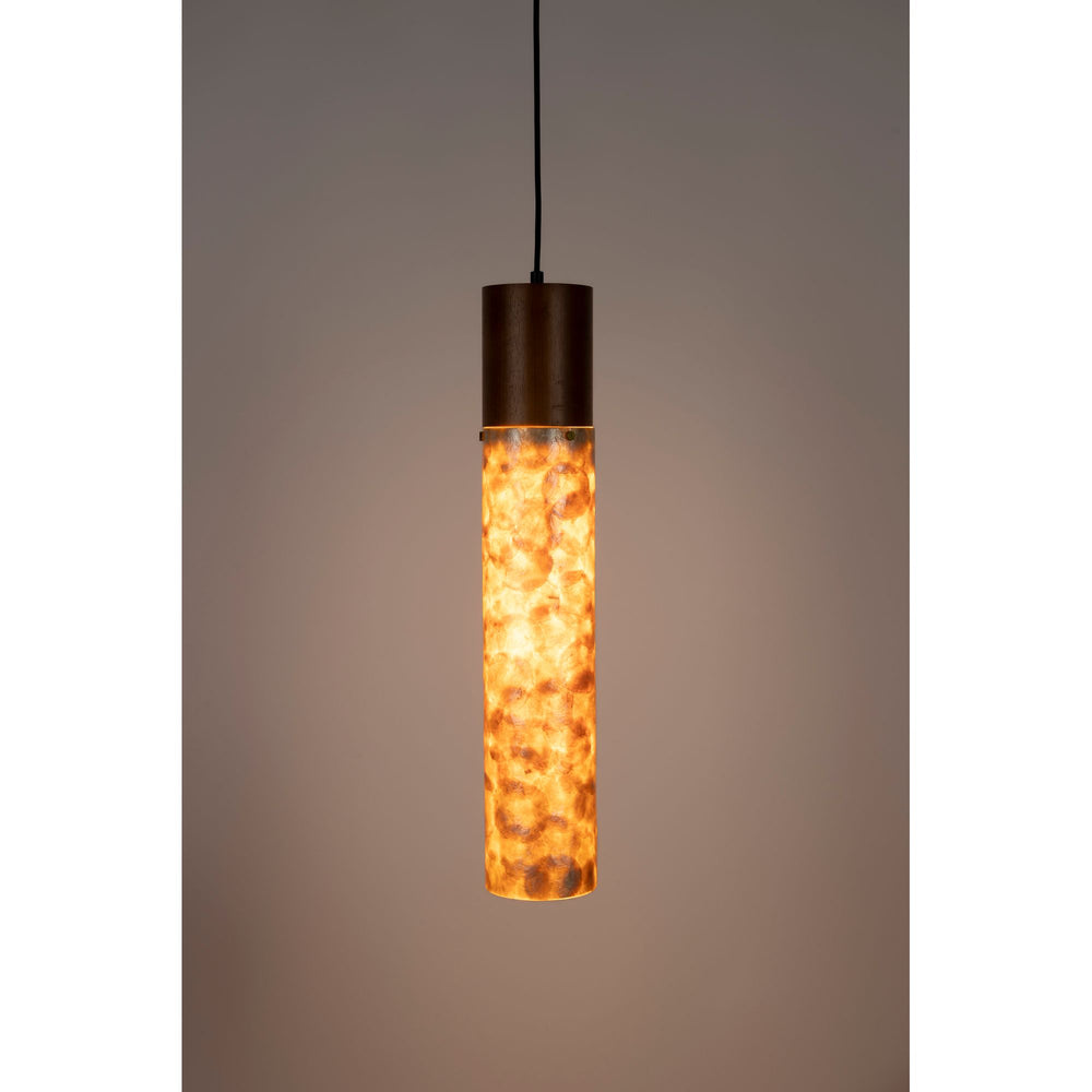 Eiken hanglamp Beam boven een eettafel