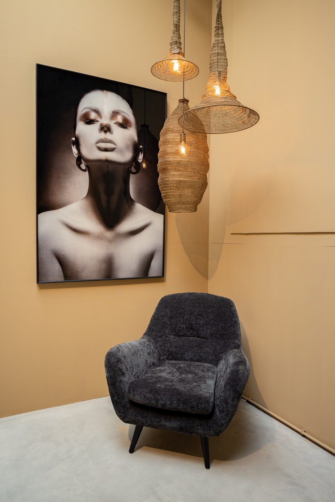 Donny Anthracite Fauteuil Black Wooden Legs