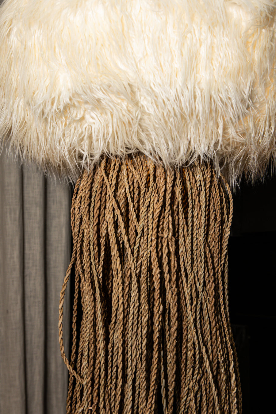 Pluizige Hanglamp Jellyfish Crème met Bruine Franjes Ø50 of Ø60 cm – PTMD Goa Fur