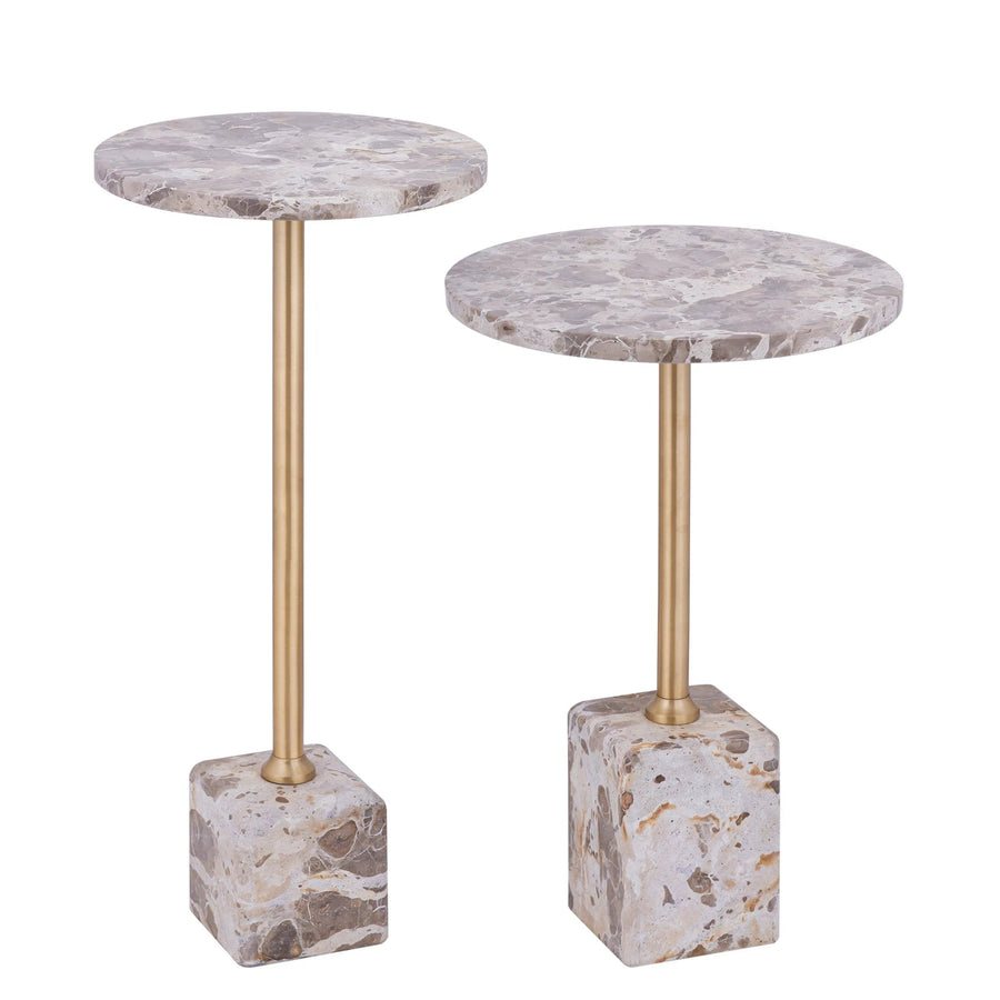 Hoge Ebe bijzettafel naast een fauteuil