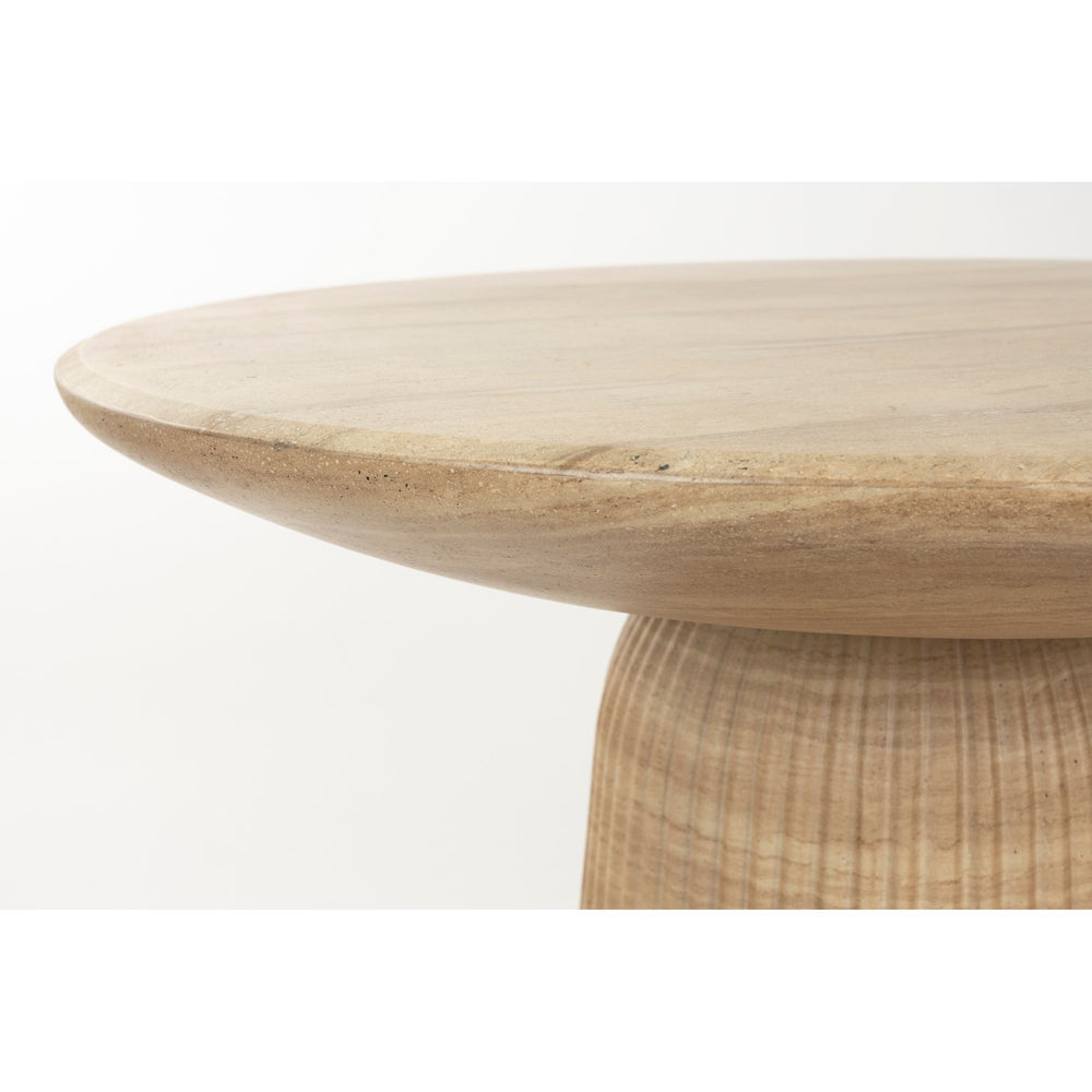 Betonlook eettafel Brison rond op een terras