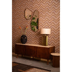 Asymmetrische wandspiegel Basil boven een dressoir