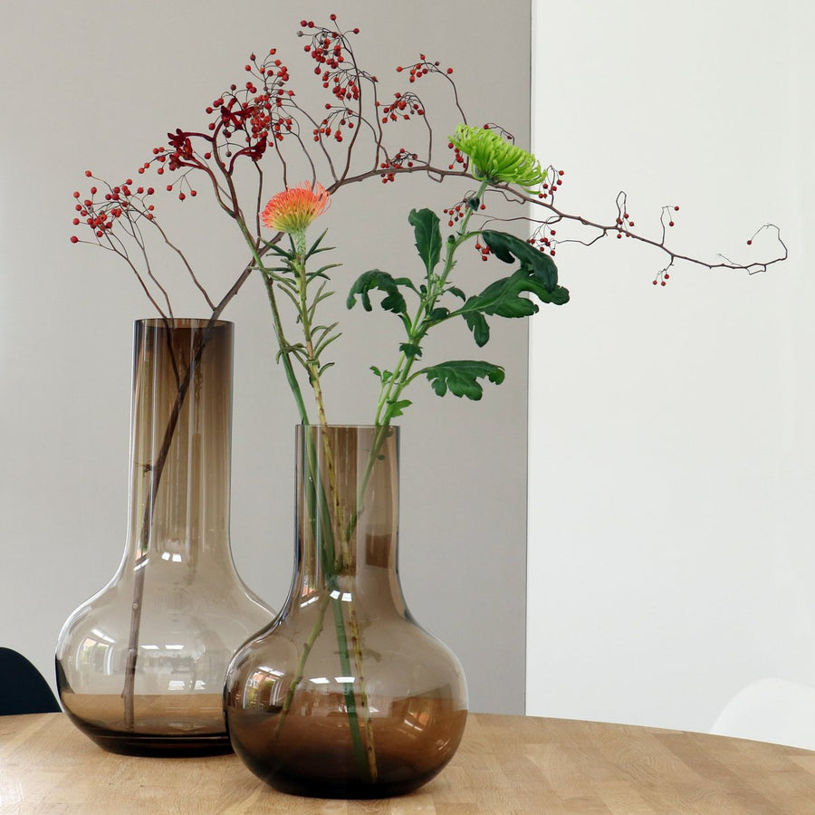 Seim Taupe vaas – Mondgeblazen bruine glazen design Ø25–28 cm