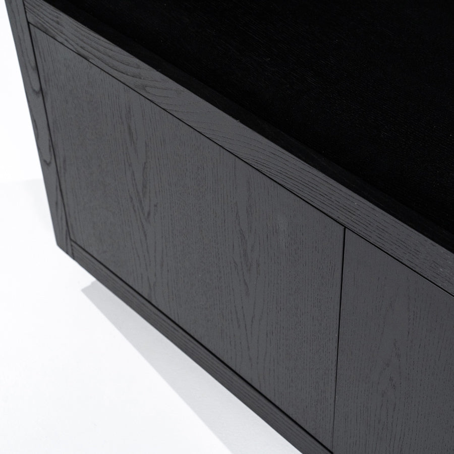 Kabinet Helsinki – eiken & eikenfineer zwart 120x220cm