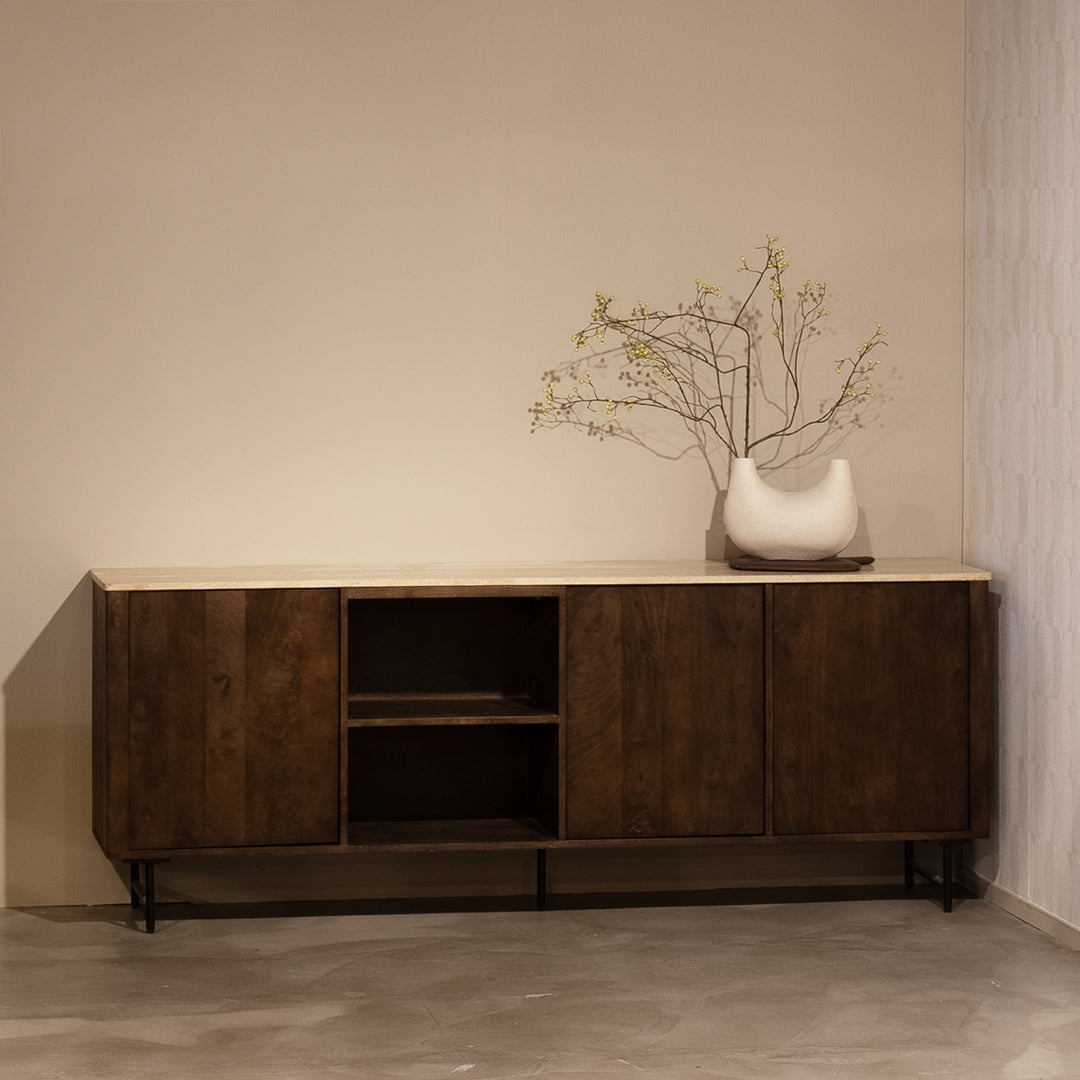 Dressoir Lio – mangohout & travertin 3drs. beige