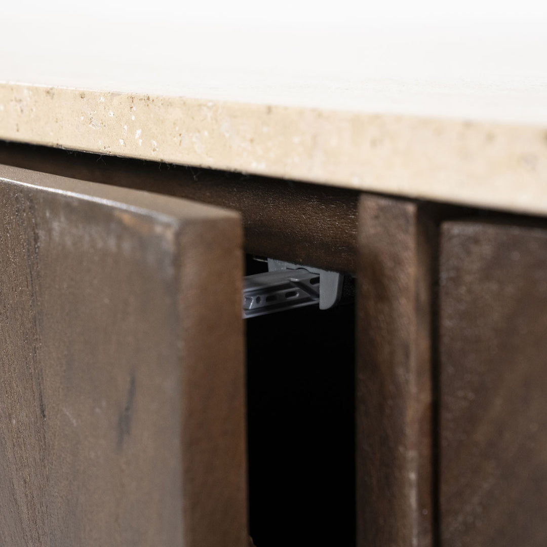 Dressoir Lio – mangohout & travertin 3drs. beige