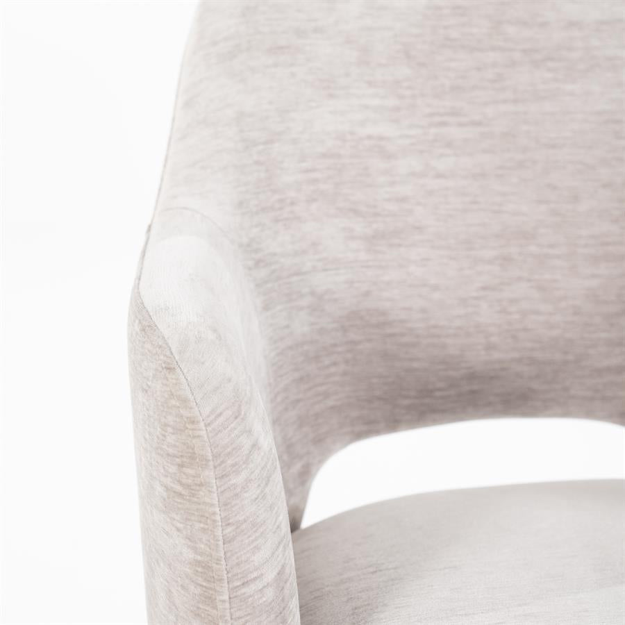 Stoel Esmee met armleuning – polyester & metaal beige mellow