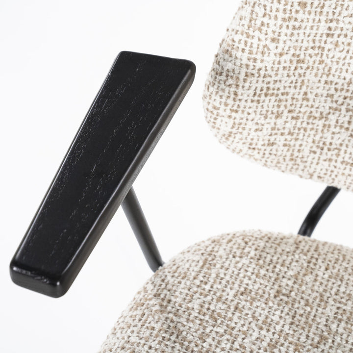 Stoel Jon met armleuning – stof & metaal beige maywood