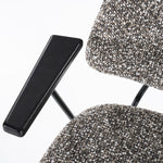 Stoel Jon met armleuning – stof & metaal taupe maywood