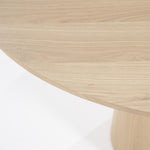 Ronde eettafel Nola detail van het eikenfineer