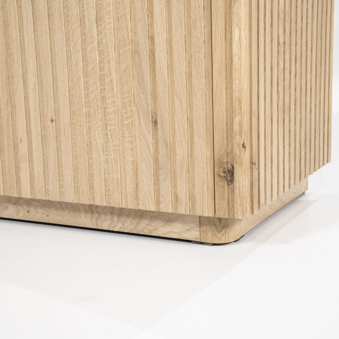 Kabinet Rosenborg – eikenhout & eikenfineer naturel