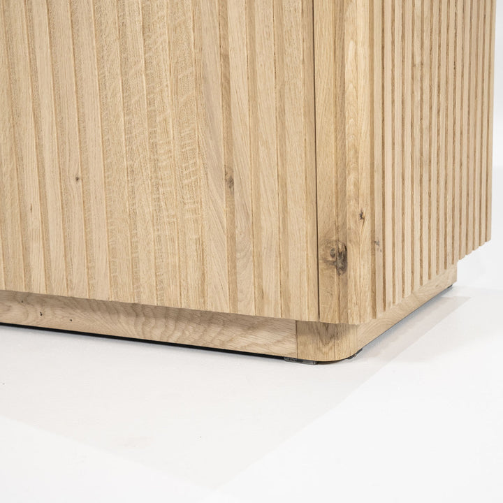 Kabinet Rosenborg – eikenhout & eikenfineer naturel