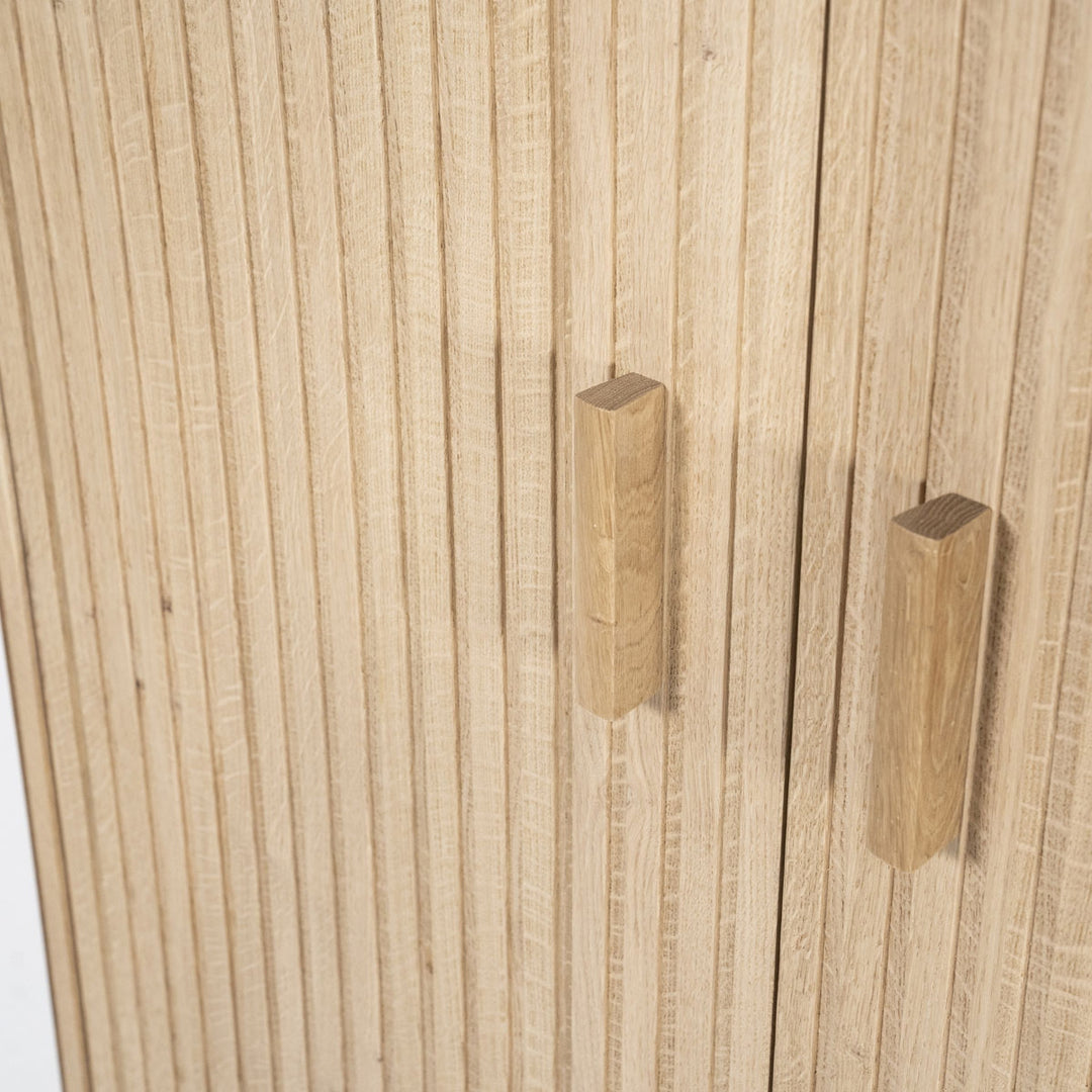 Kabinet Rosenborg – eikenhout & eikenfineer naturel