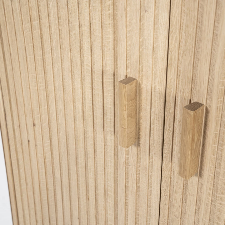 Kabinet Rosenborg – eikenhout & eikenfineer naturel