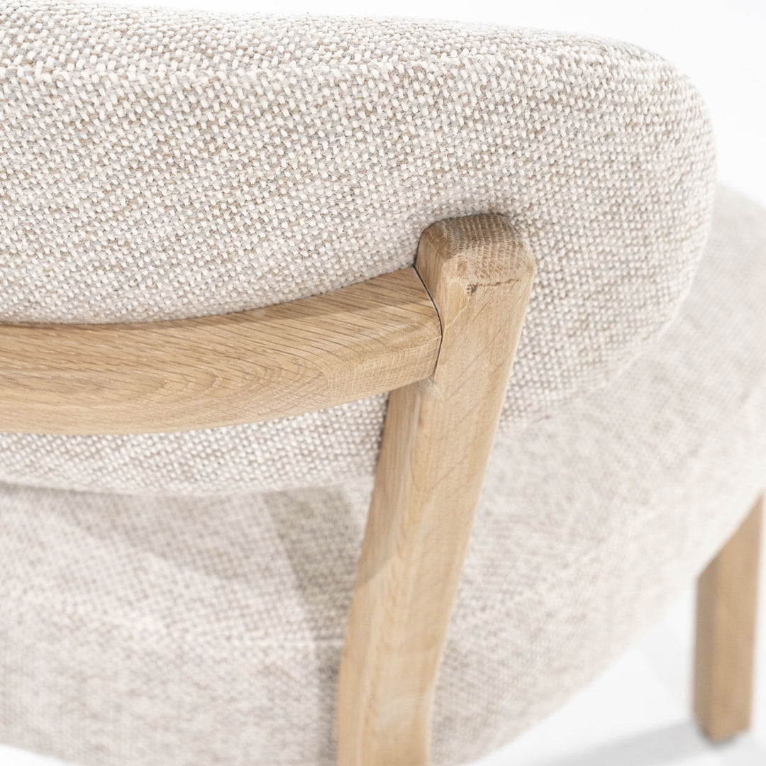 Fauteuil Mikky – stof & eikenhout naturel taupe moon