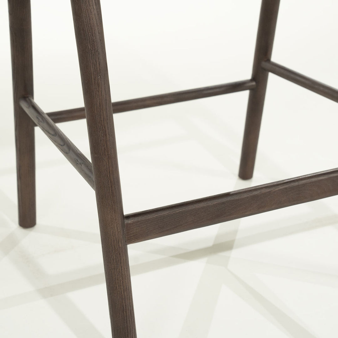 Barstoel Rayven – essenhout & stof bruin