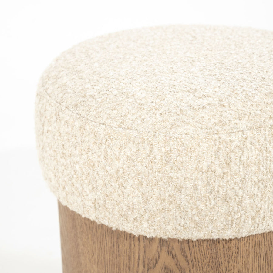 Poef George – stof & hout beige flou