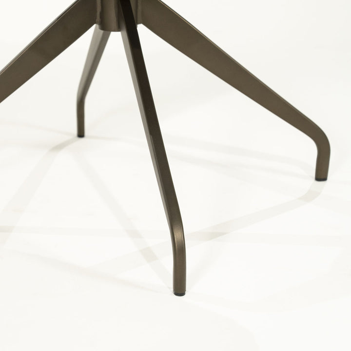 Stoel Hugo – stof mosterd lyric